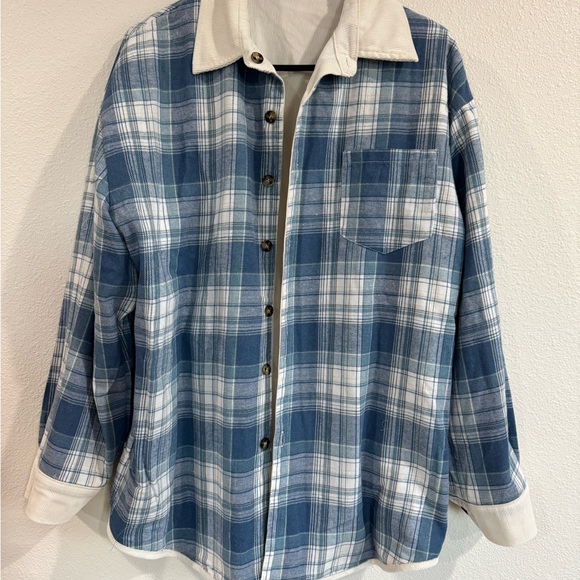 Women’s Cream and blue reversible Jacket with Blue Plaid Lining - Picture 3 of 6
